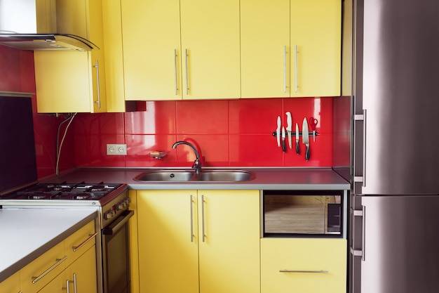 Красная кухня Изображения