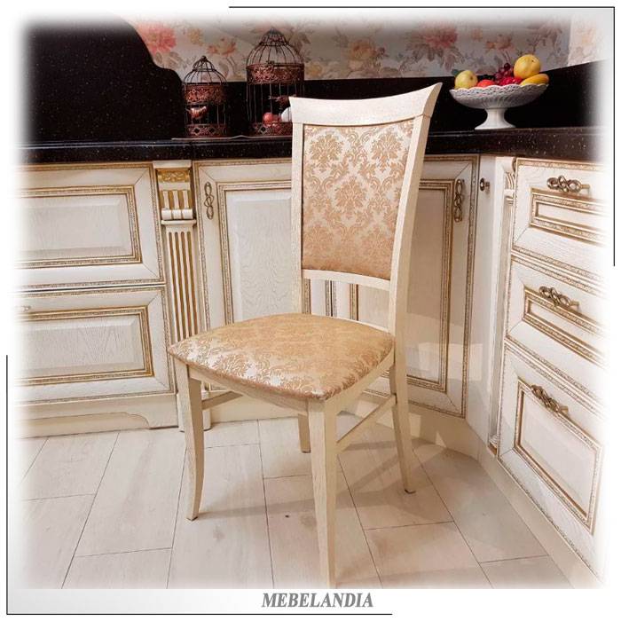 Мягкий стул для кухни из массива дуба Капри в современном стиле