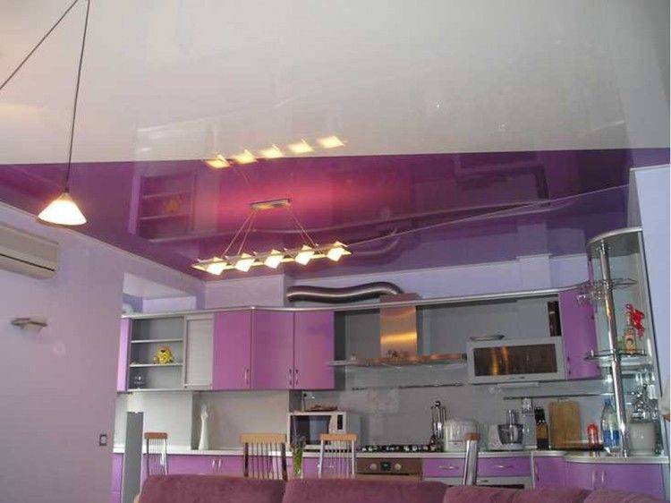 Красивые глянцевые натяжные потолки для кухни от специалистов компании «Рестайл»