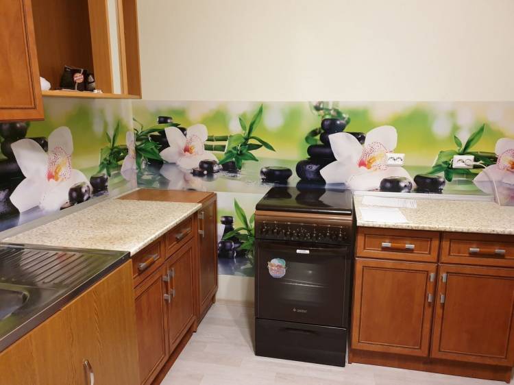 недорого кухонный фартук из АБС пластика Белые орхидеи и бамбук в компании Cozy House