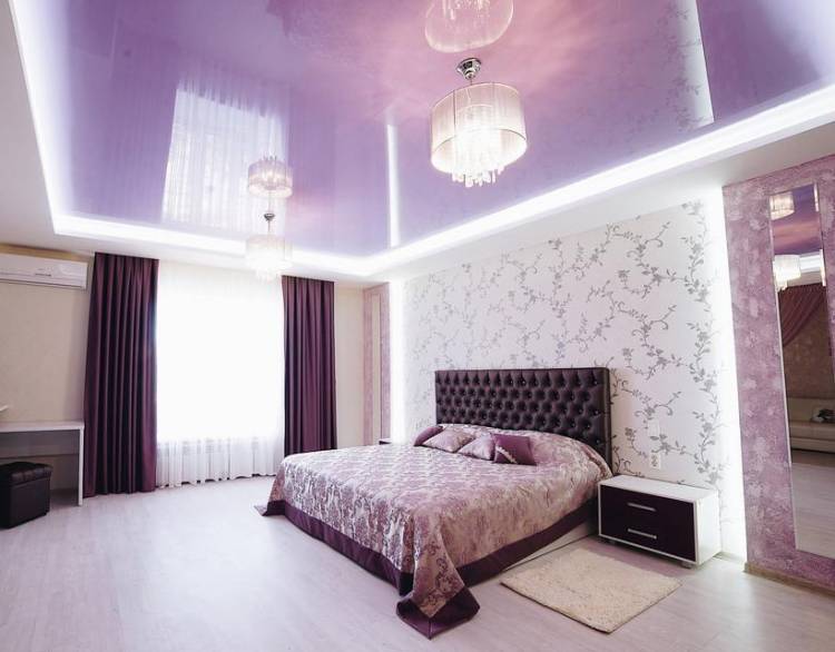 Сиреневый или фиолетовый натяжной потол