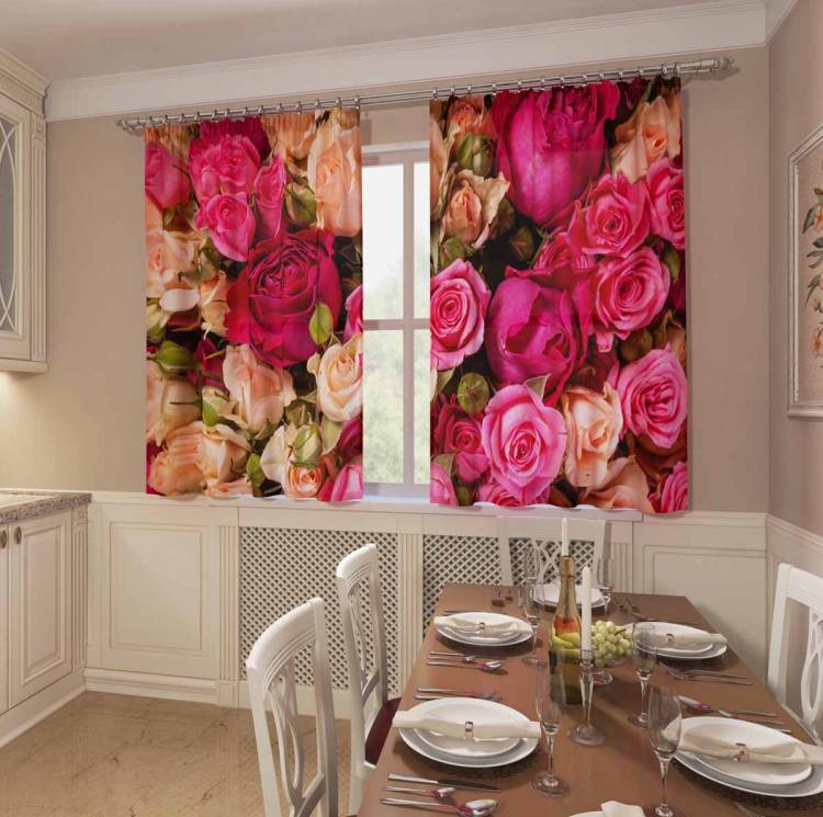 Кухонные шторы с розами