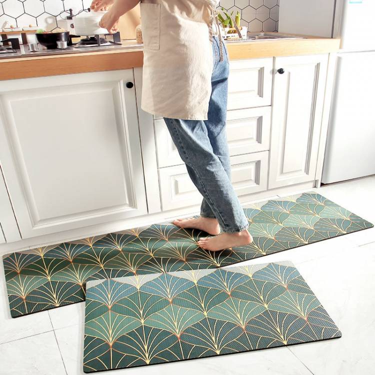 Стильный кухонный коври
