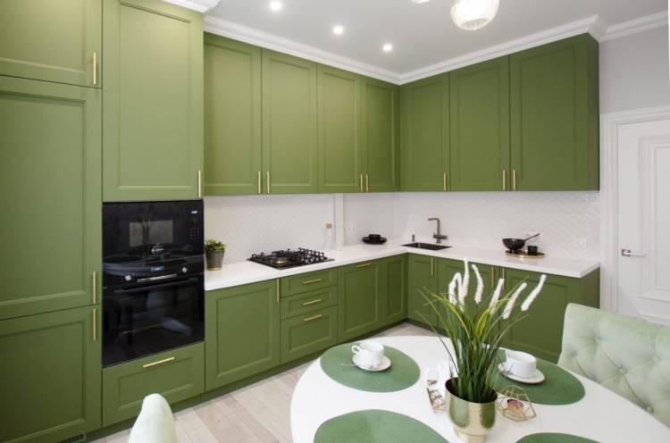 Зеленый кухонный гарнитур в Омск