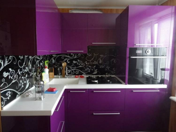 Кухни фиолетового цвет