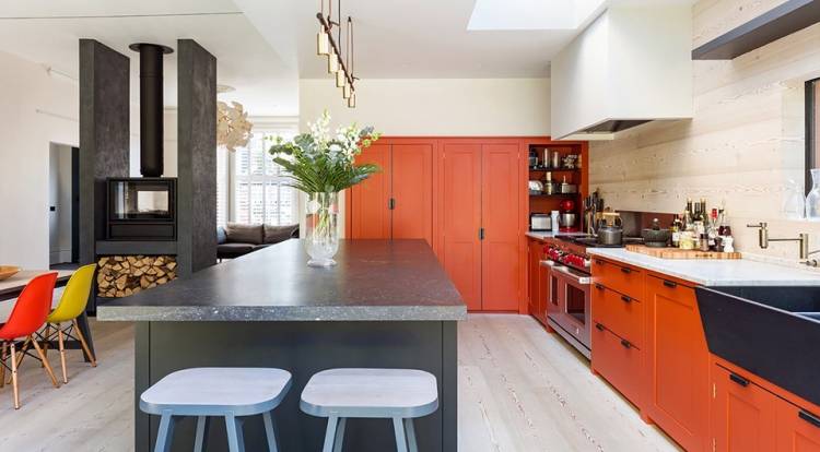 Дизайн дизайна кухни в оранжевом цвет