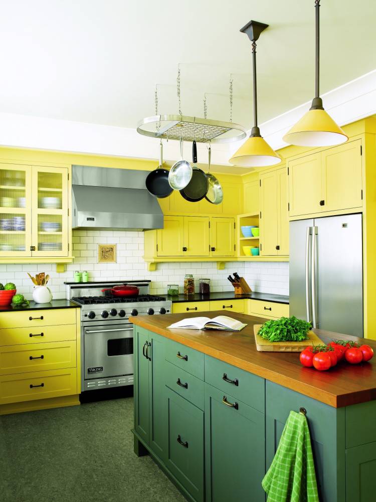 Кухня в желто зеленых тонах