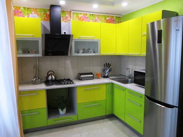 Желто-зеленая кухня в стиле Модер
