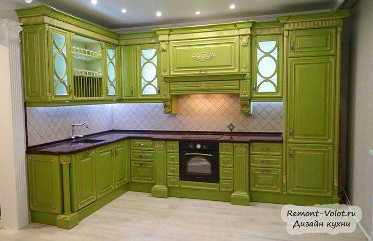 Дизайн яркой зеленой кухни