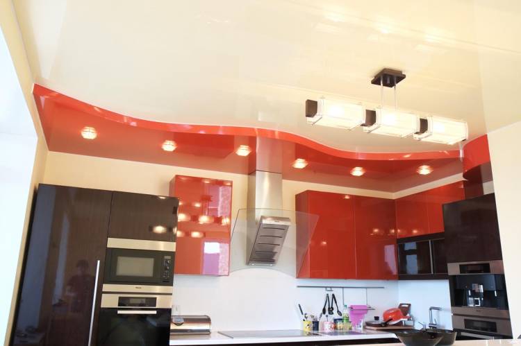 Натяжной потолок на кухне, заказать натяжные потолки для кухни в Саратов