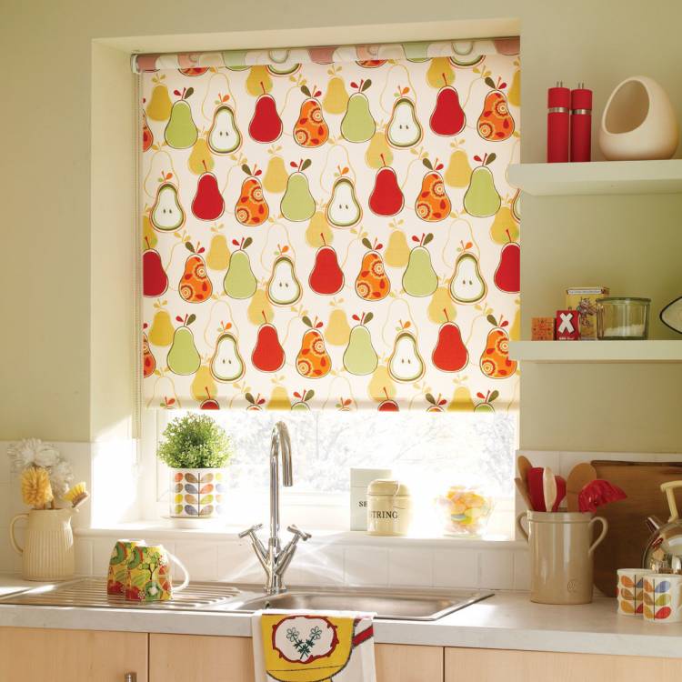 Как правильно выбрать рулонные шторы на кухню, уход за кухонными шторами