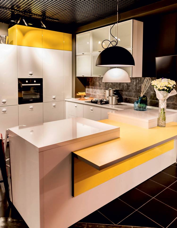 В ноябре сеть мебельных салонов «Лазурит» пополнилась новой «Студией кухни» в ТЦ «Мега-мебель»