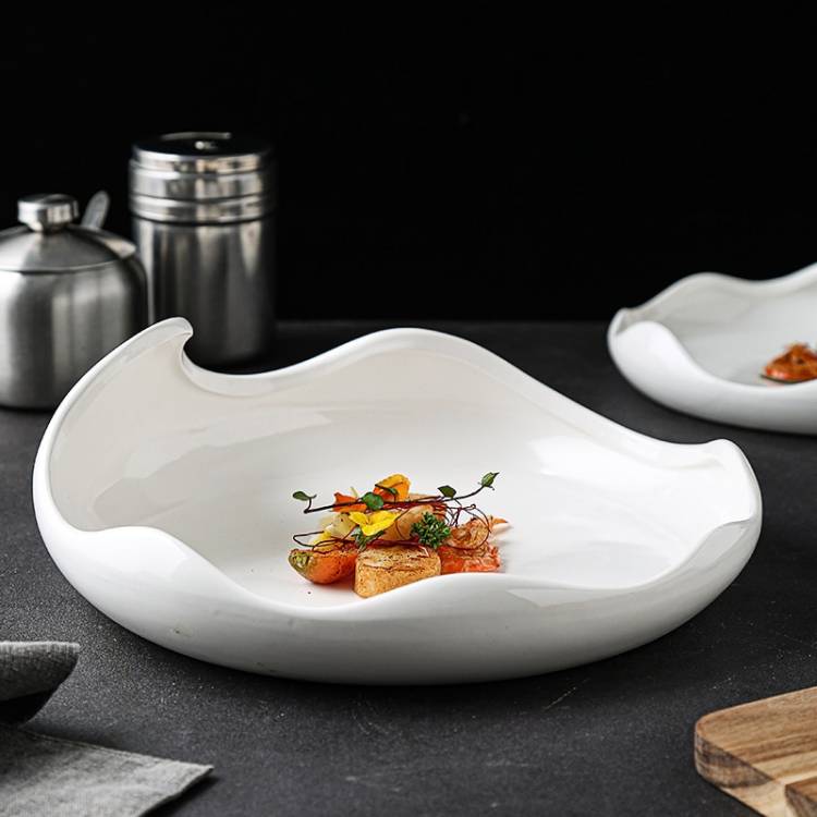 Японская белая керамическая тарелка, необычная основная форма, столовые приборы для стейка, для дома, ресторана, кухни, декоративная посуда, тарел