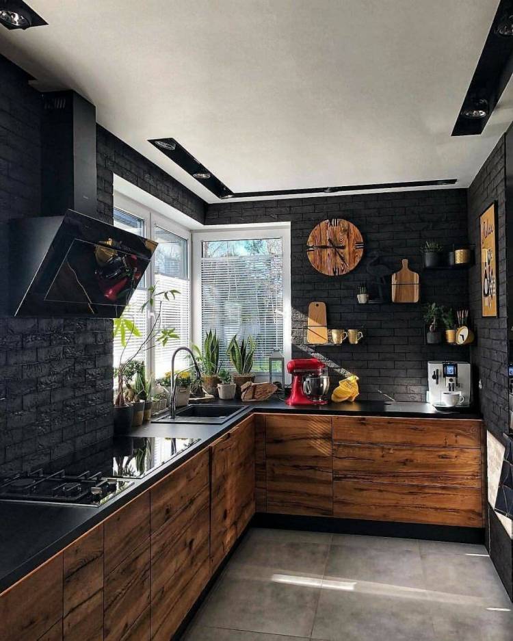 Черная кухня в стиле лофт