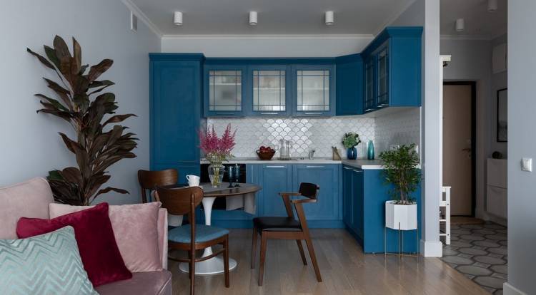 Синий цвет кухни в интерьер