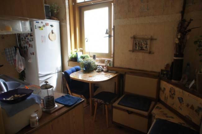 Угловая кухня в сталинке: 58 фото в интерьере