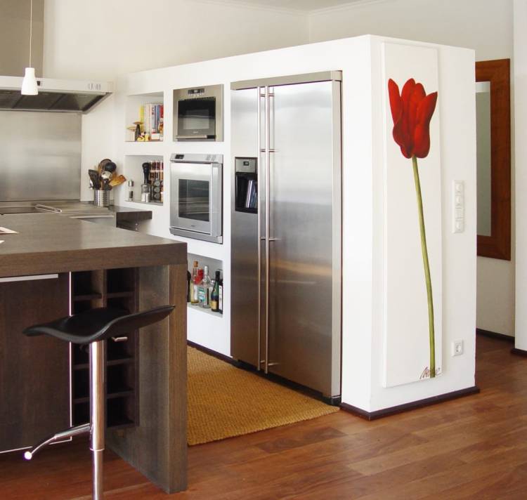 Два холодильника на кух