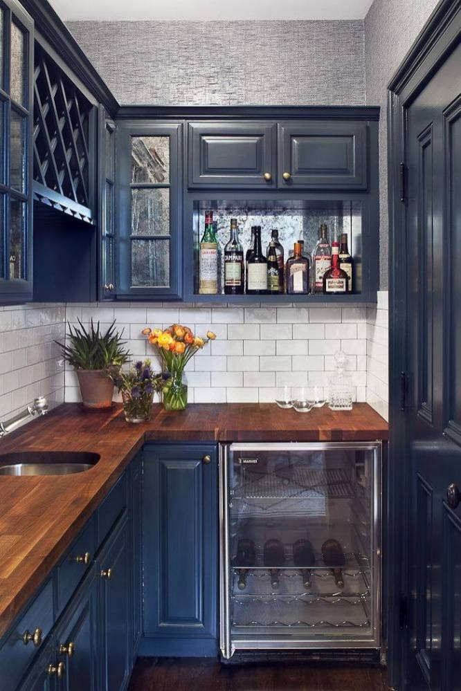 Дизайн модных синих кухонь