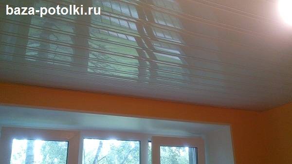 Алюминиевый белый глянцевый реечный потолок цена, фот