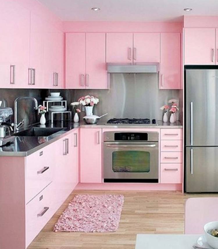 Розовая кухня в интерьер
