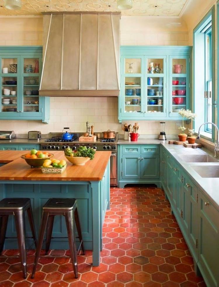 Кухня голубого цвет