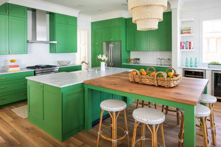 Дизайн кухни в зеленом цвет
