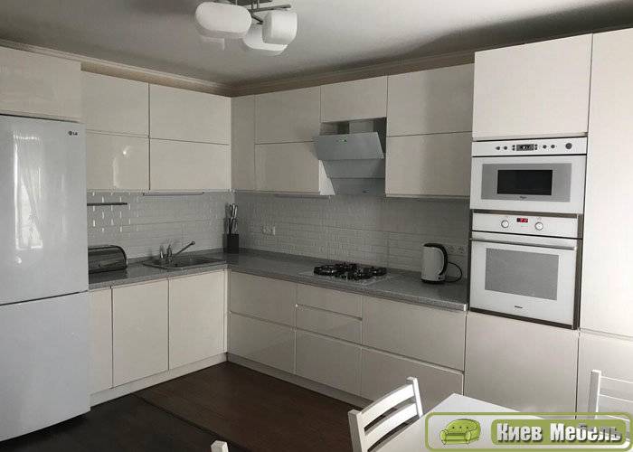 Угловая кухня со встроенной бытовой техникой maKINGwood™ ✠ кухню в Киеве ✠ Кухни Киев-Мебель™