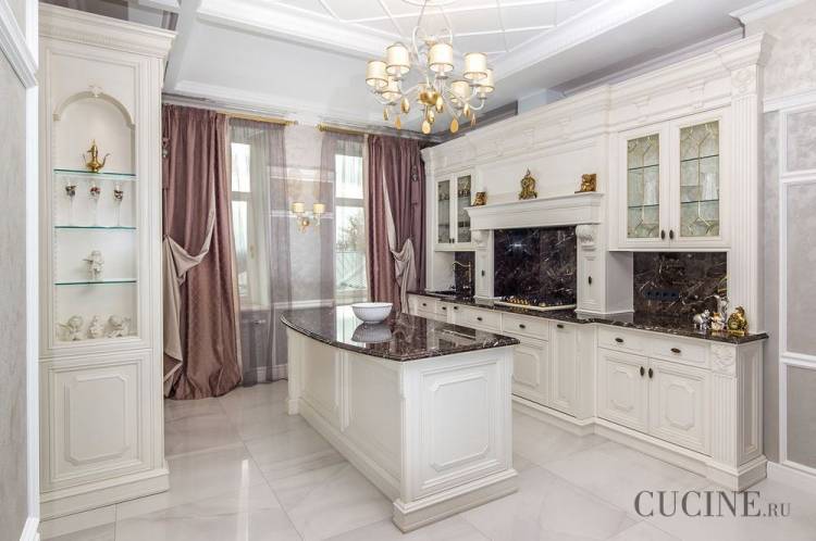 Белая кухня в классическом стиле с нуля