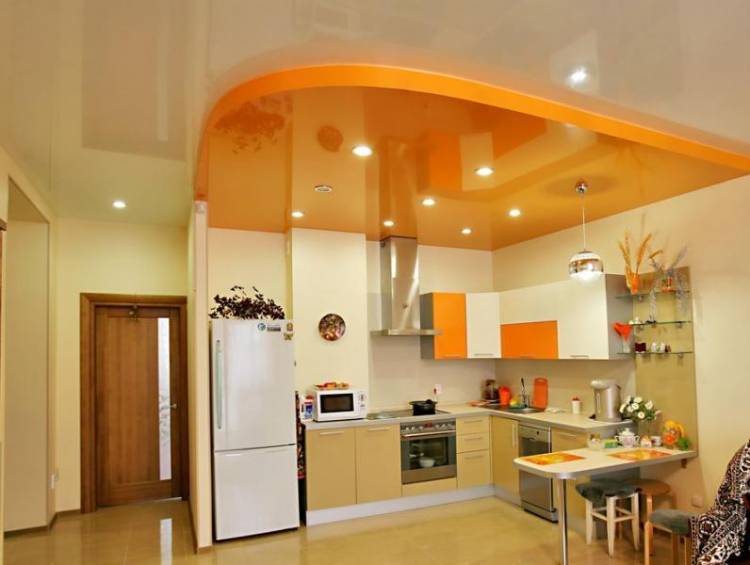 Дизайн потолка на кух