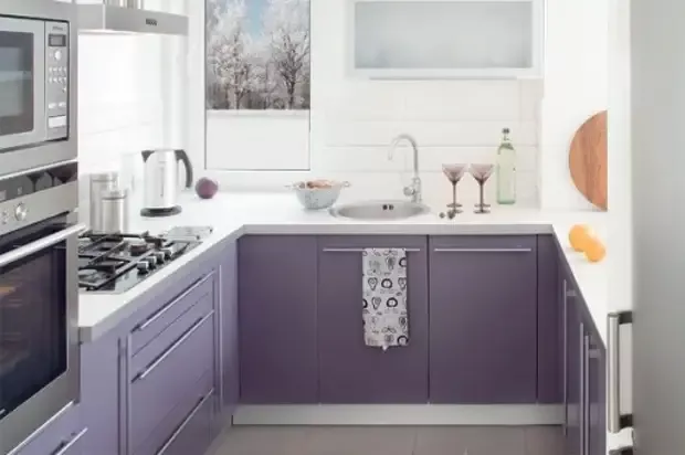 Дизайн лиловых настроения в интерьере фиолетовой и сиреневой кухни