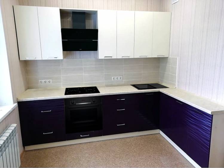 Кухня фиолетовая с белым цена на заказ в Астрахани