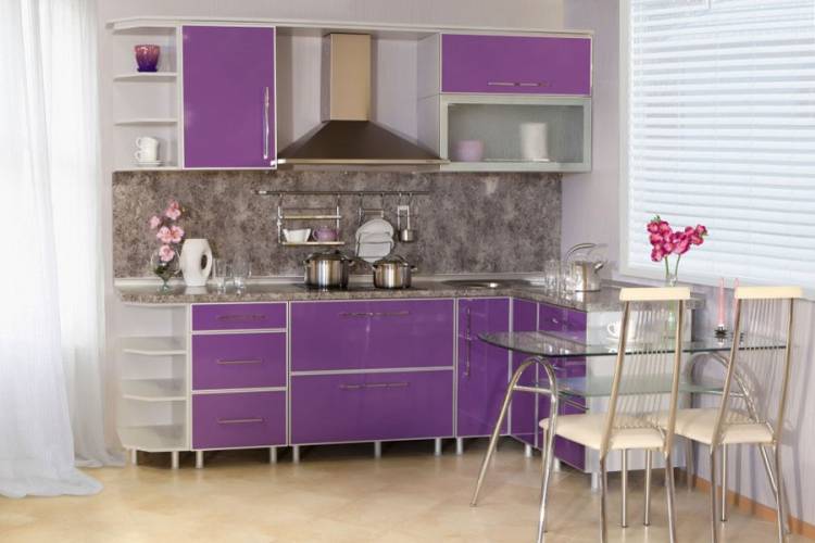 Сиреневые и фиолетовые кухни