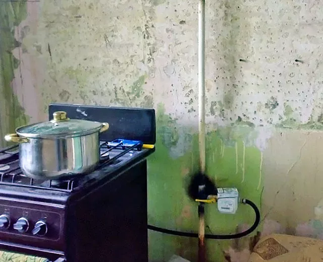 Как перенести газовую трубу на кух