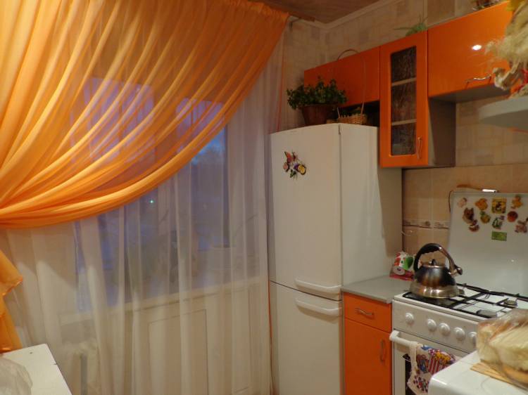 Оранжевая кухня