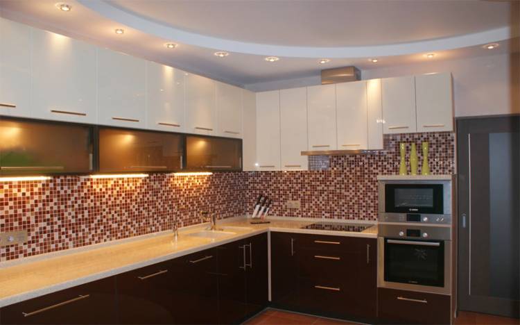 Двухуровневый потолок на кухне: 100 фото в интерьере