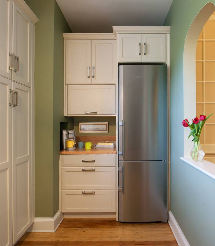Дизайн мест, куда поставить холодильник на любой кух