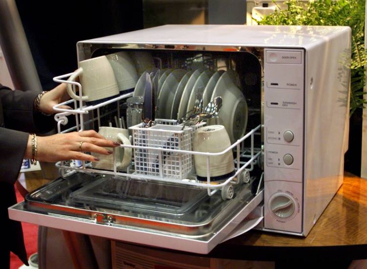 Установка посудомоечной машины на маленькой кух