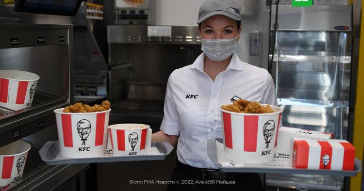 Покупатель российского бизнеса KFC сохранит меню
