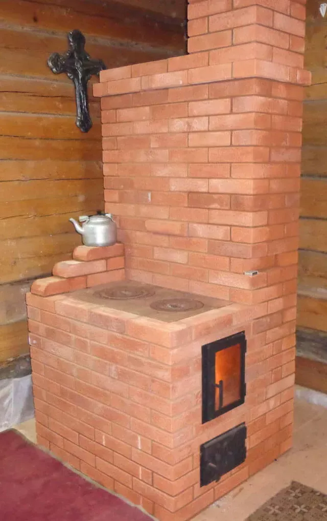 Кирпичная печь для дома и дачи на дровах