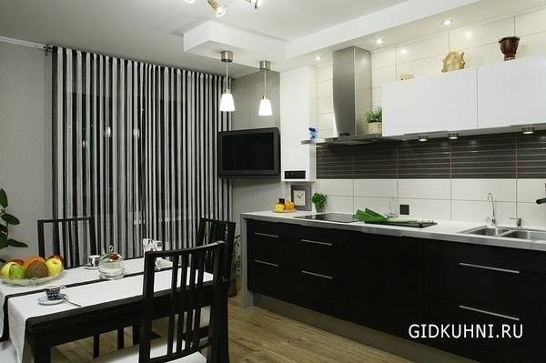 Различные варианты интерьера черно белой кухни