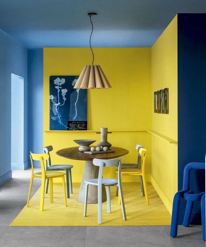 Сине желтая кухня в интерьер