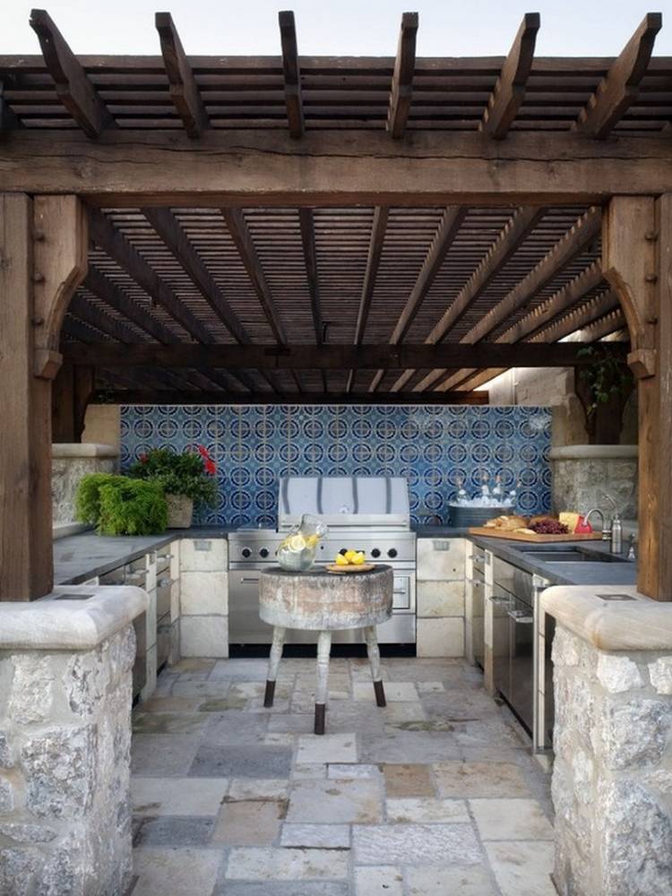 Летняя кухня на дач
