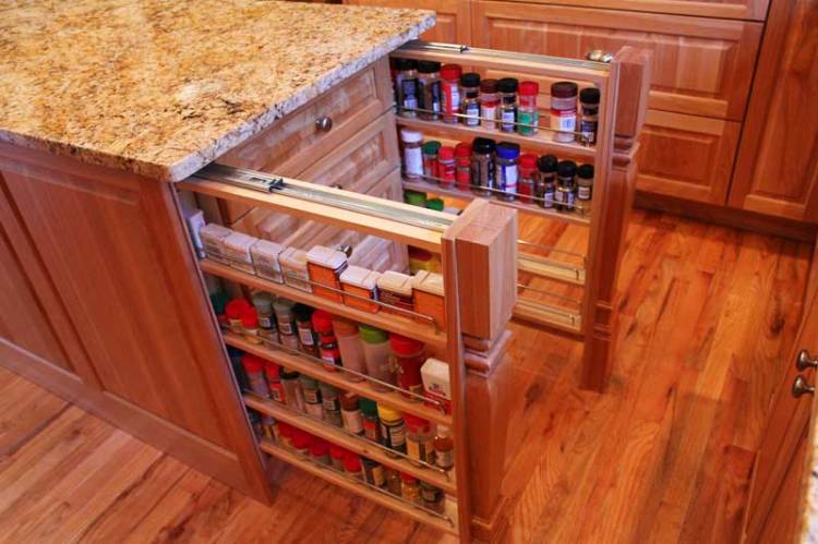 Скрытые ящики для кухни умножают пространство в разы