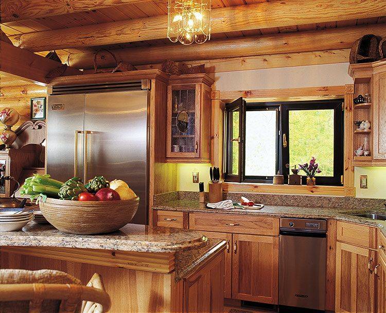 Кухня в деревянном доме из брус