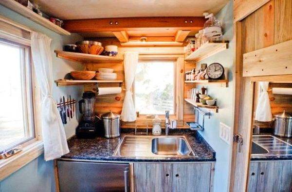 Дизайн маленькой кухни на дач