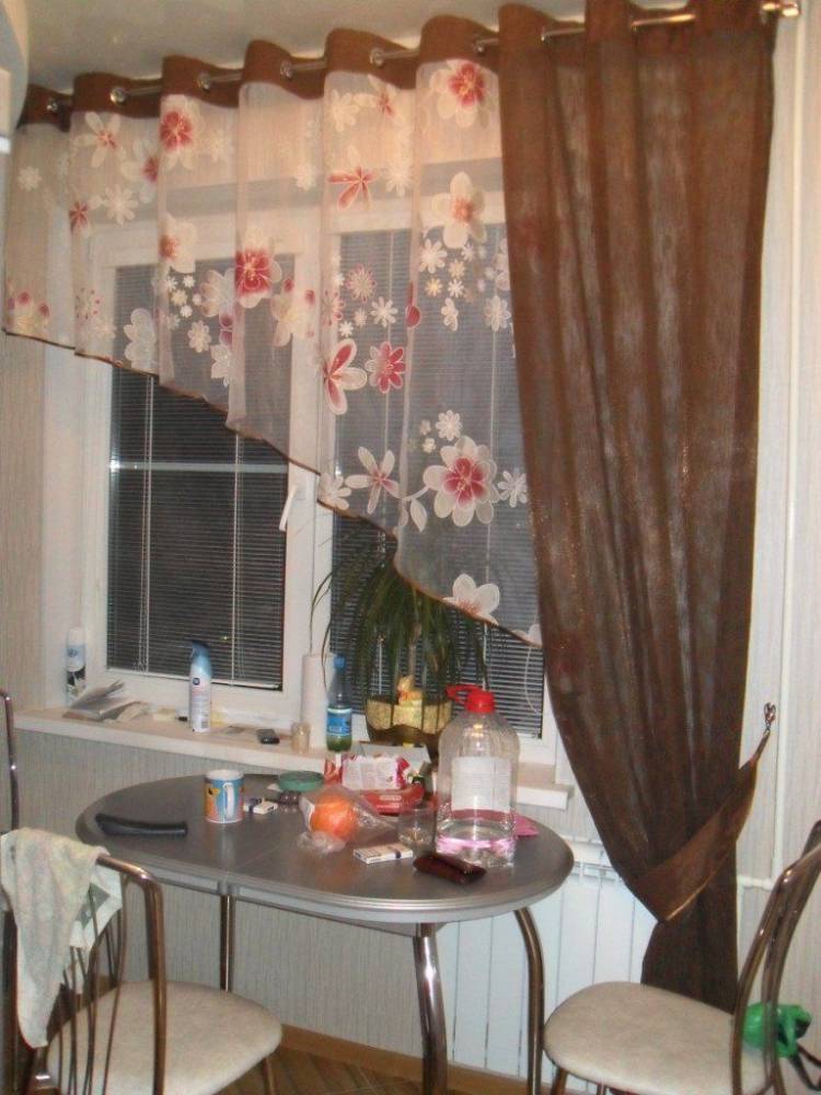 Занавески на кухонное окно: 106 фото в интерьере