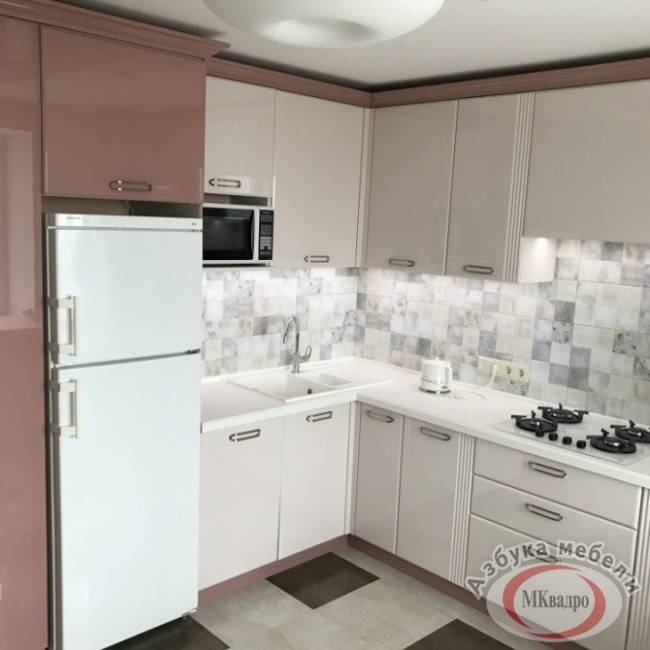 Встроенный холодильник в классической кухне: 98 фото дизайна