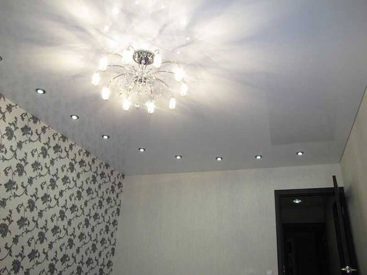 Расположение светильников на потолк