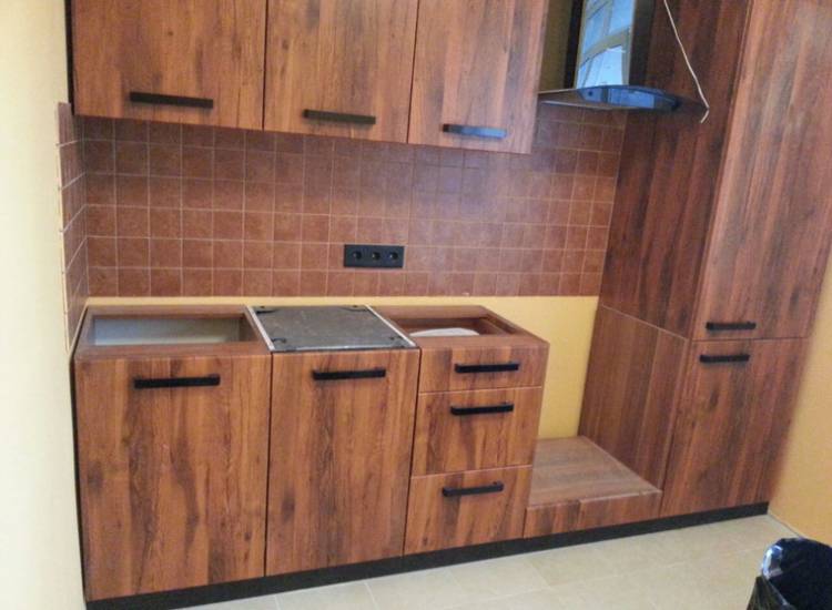 Кухня Дуб сокальский Модерн из МДФ с пленкой ПВХ цвет коричневый