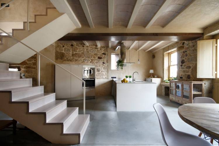 Дизайн стильных вариантов дизайна кухни в частном дом